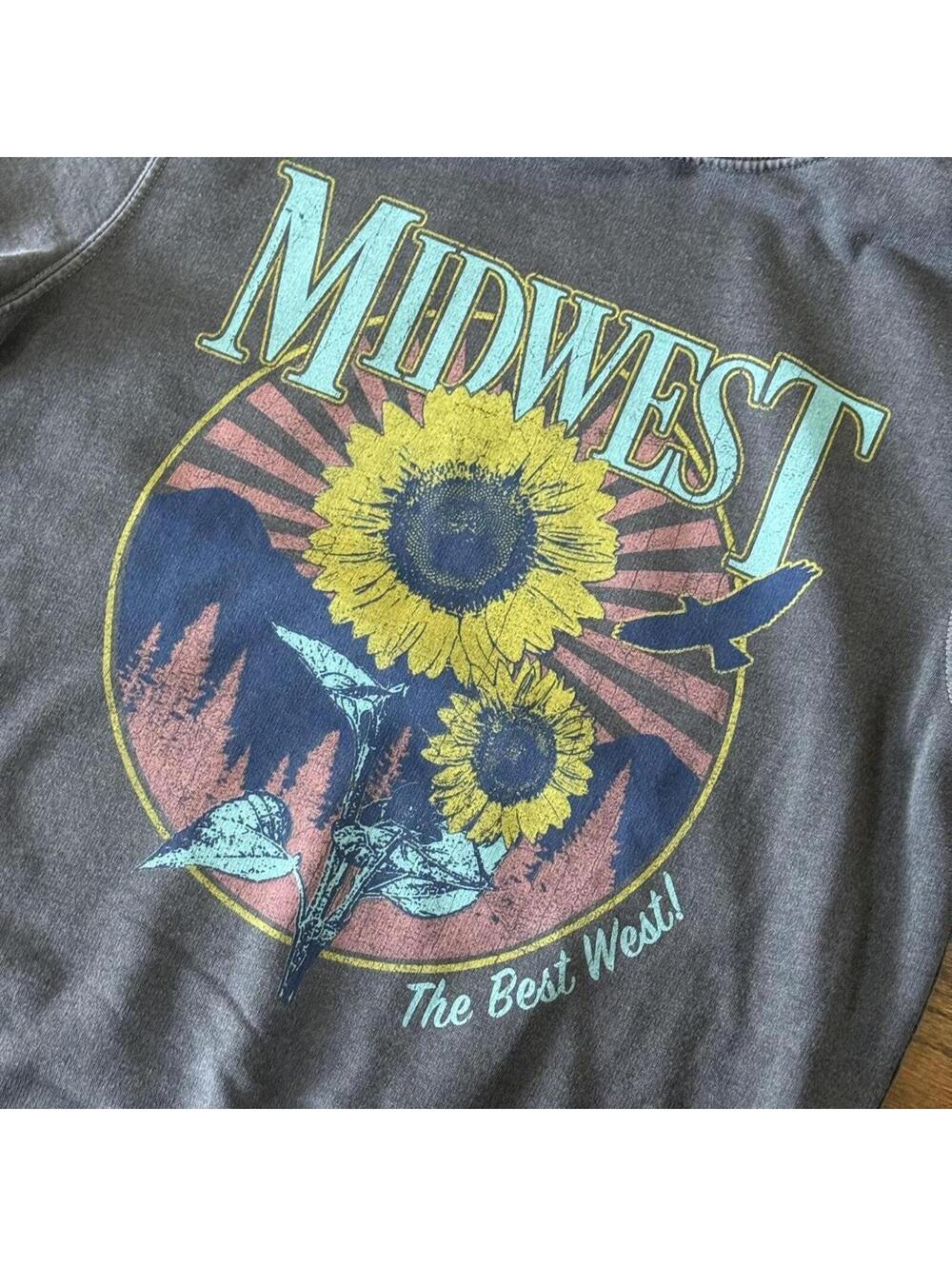 🌻 Midwest Sunflower Graphic Sweatshirt XS Altar’d State - Picture 5 of 7